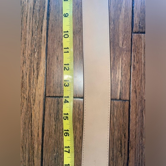 Gray Michael Kors Wide logo belt monogram leather belt - Picture 9 of 16